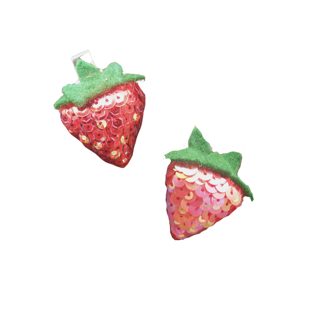 The Strawberry Hair Clip, The Dais and Liv