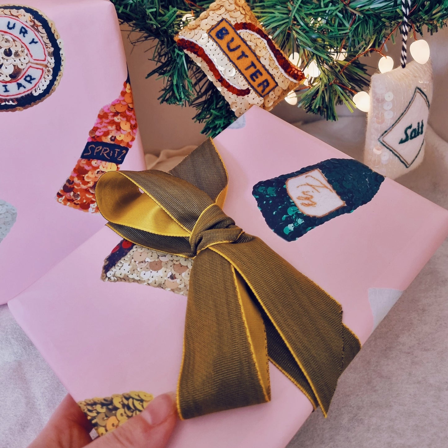 Wrapping Paper 2 Sheets